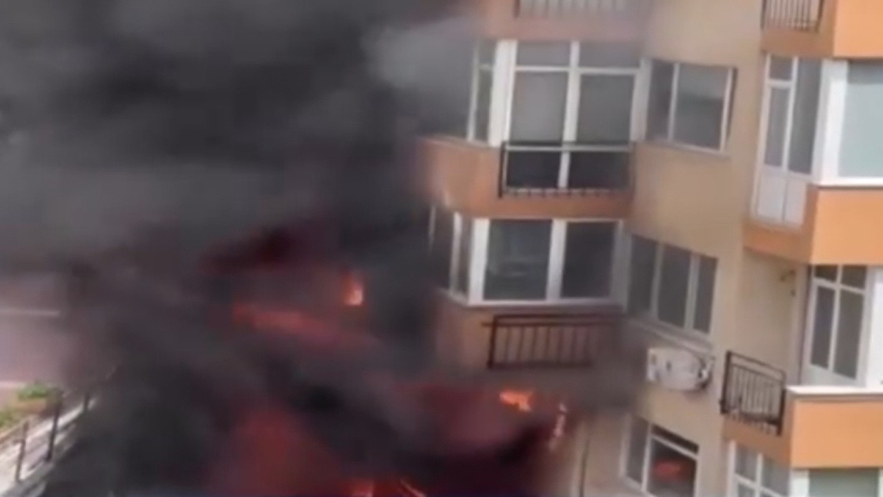 29 kişinin vefat ettiği Beşiktaş'taki yangının başlama anı saniye saniye kamerada